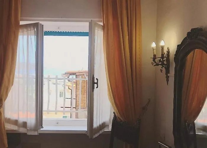Dimora Bellavista,garage Privato,due Piani * Sanremo