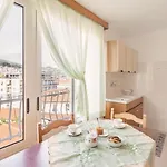 Dimora Bellavista,garage Privato,due Piani Daire Sanremo